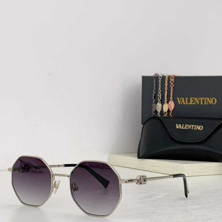 Picture of Valentino Sunglasses _SKUfw62831513fw